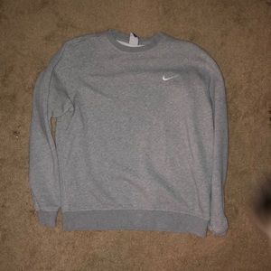 Nike men’s crew neck